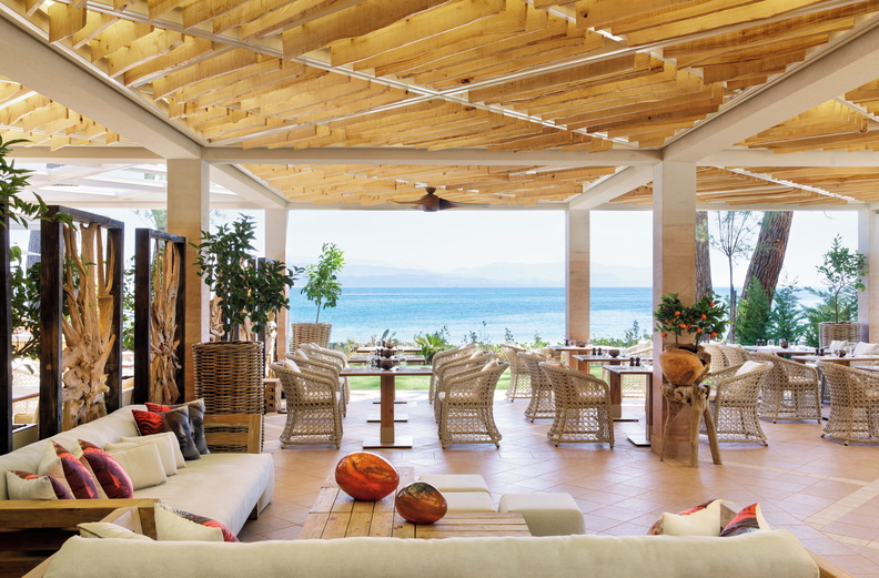 Tiara Holidays - Ikos Dassia - kerkyra restaurant